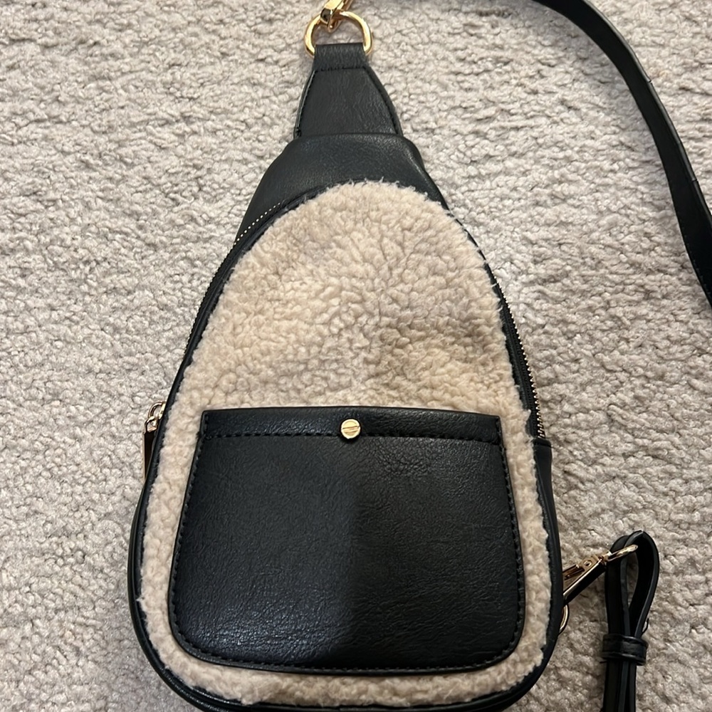 Mali Lili Sling Bag View 2